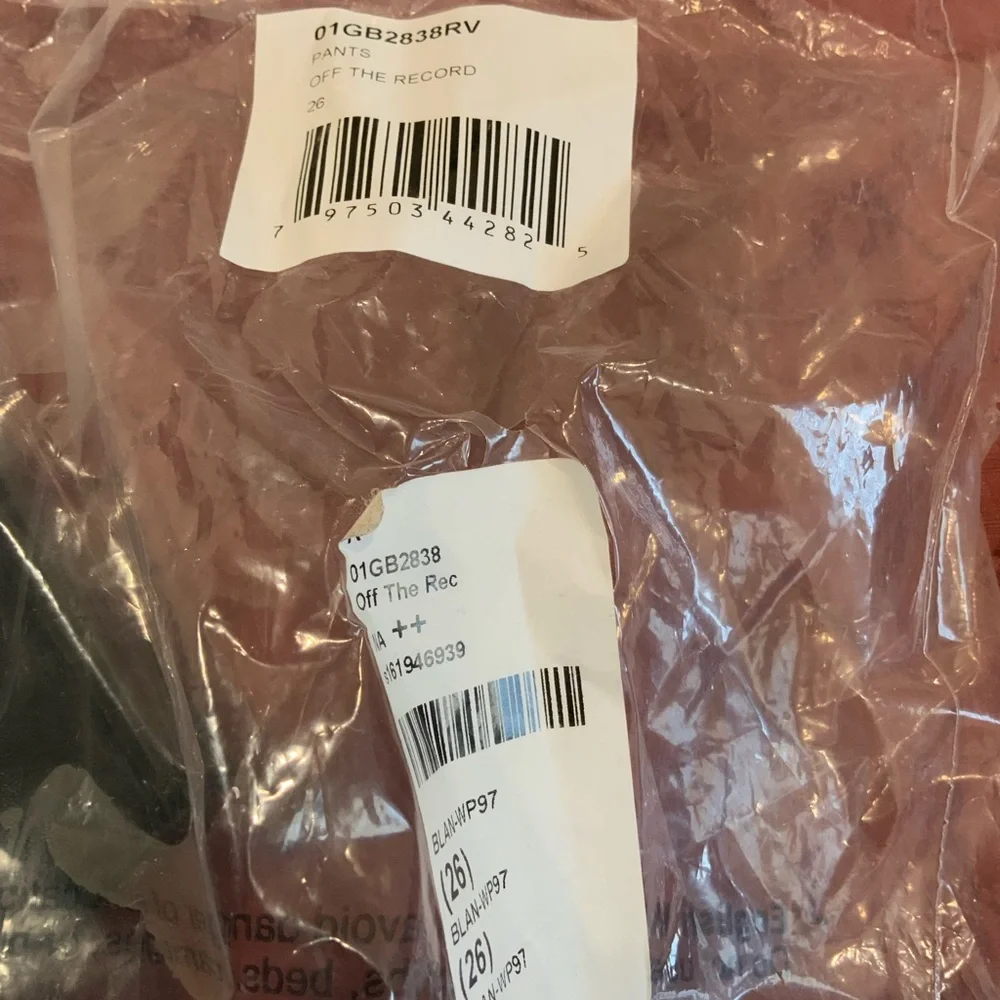 NWT - BLANK NYC Off the Record Pants - Size 26 - Picture 5 of 5